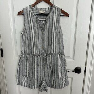 Universal Threads sleeveless shorts romper women's sz M